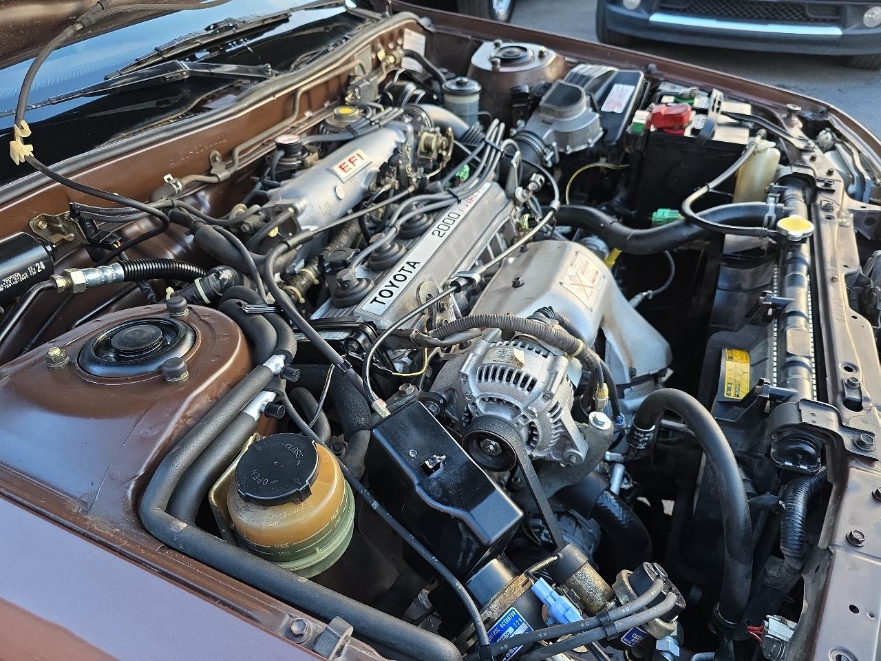 Toyota Camry 4dr Sedan Deluxe 5-Spd 1987