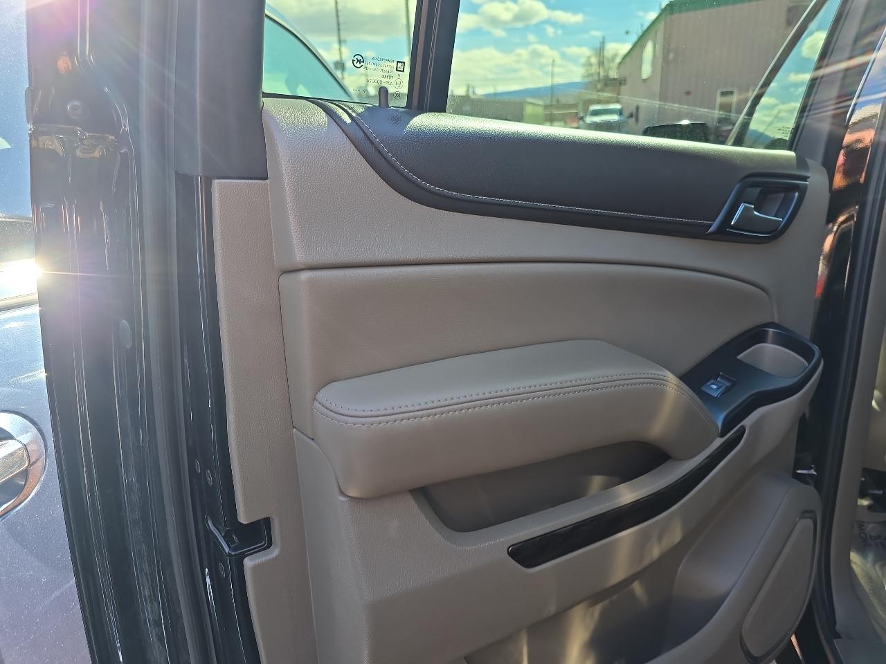 GMC Yukon XL 4WD 4dr SLT 2020