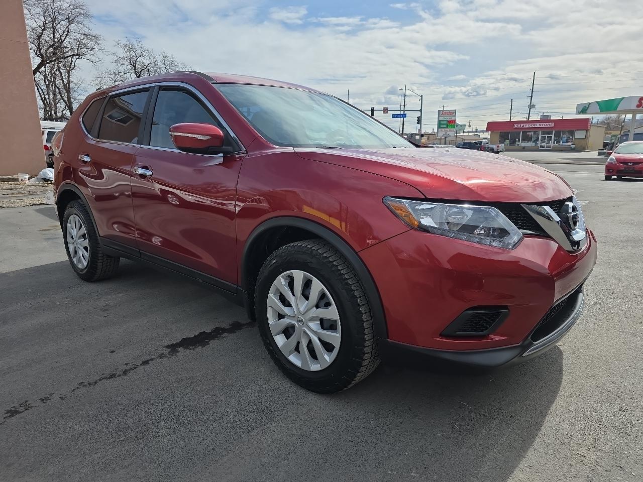 Nissan Rogue FWD 4dr S 2015
