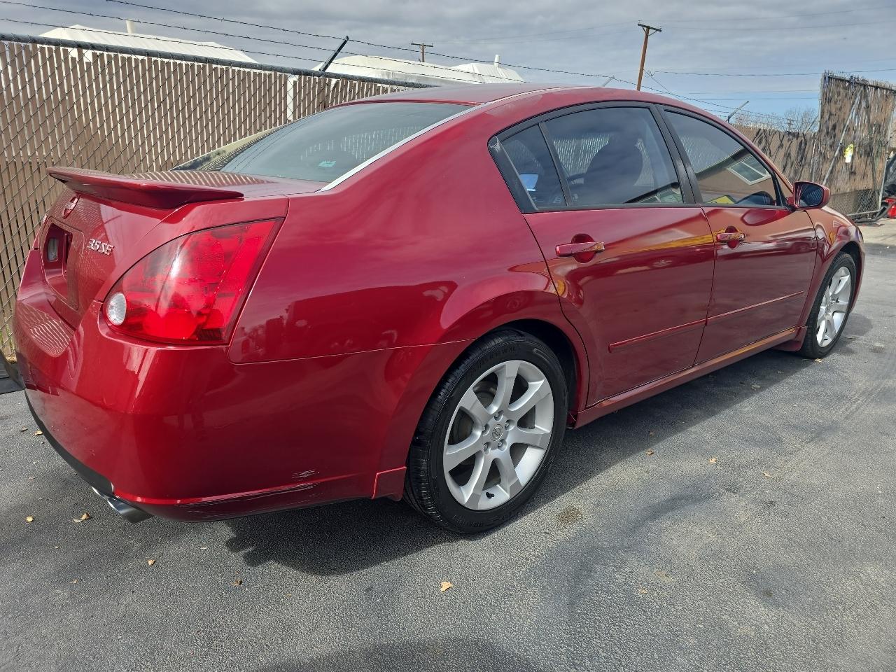 Nissan Maxima 4dr Sdn V6 CVT 3.5 SE 2007