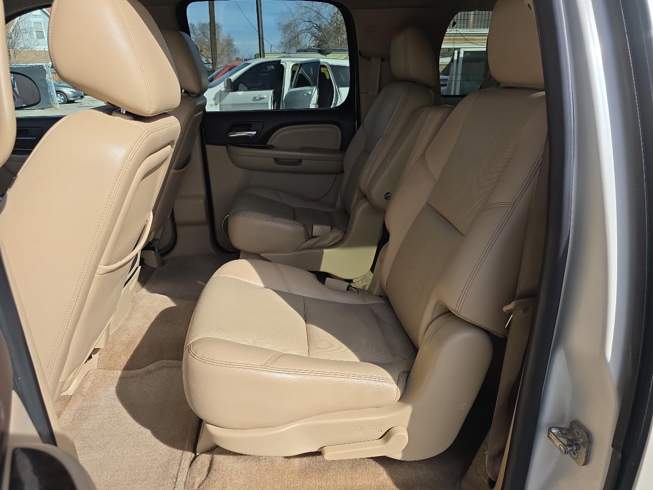 GMC Yukon XL AWD 4dr Denali 2014