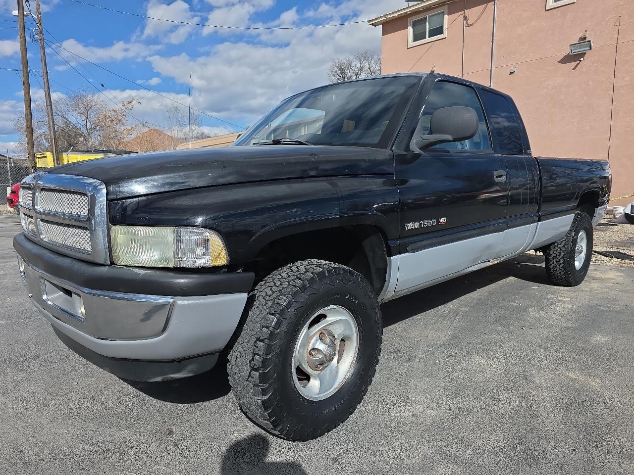 2000 Dodge Ram 1500 4dr Quad Cab 139" WB 4WD