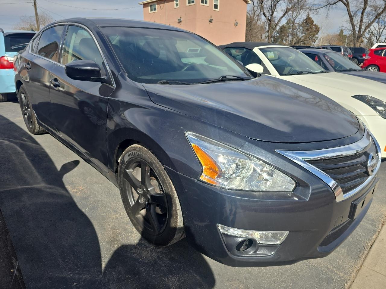 Nissan Altima 4dr Sdn I4 2.5 S 2015