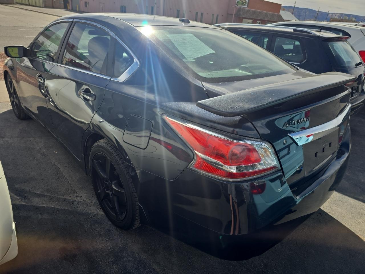 Nissan Altima 4dr Sdn I4 2.5 S 2015