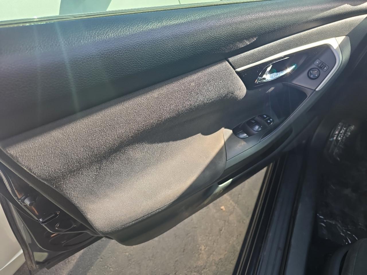 Nissan Altima 4dr Sdn I4 2.5 S 2015