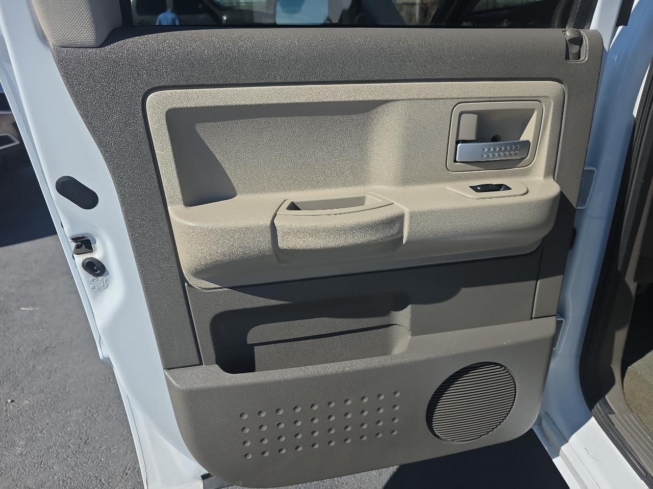 Dodge Dakota 4dr Quad Cab 131 4WD Laramie 2006