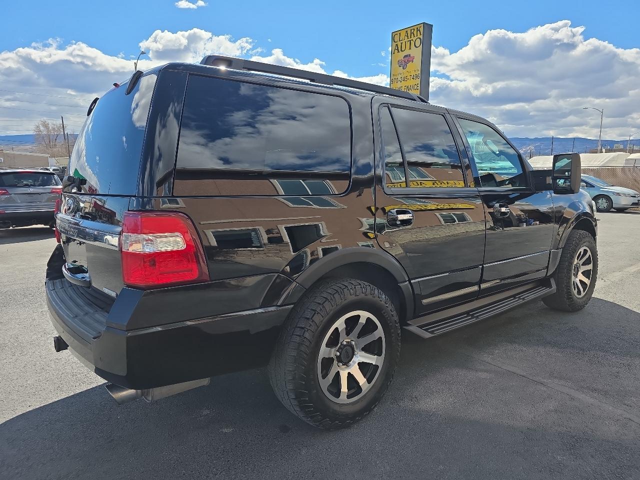 Ford Expedition 4dr XLT Sport 4WD 2016