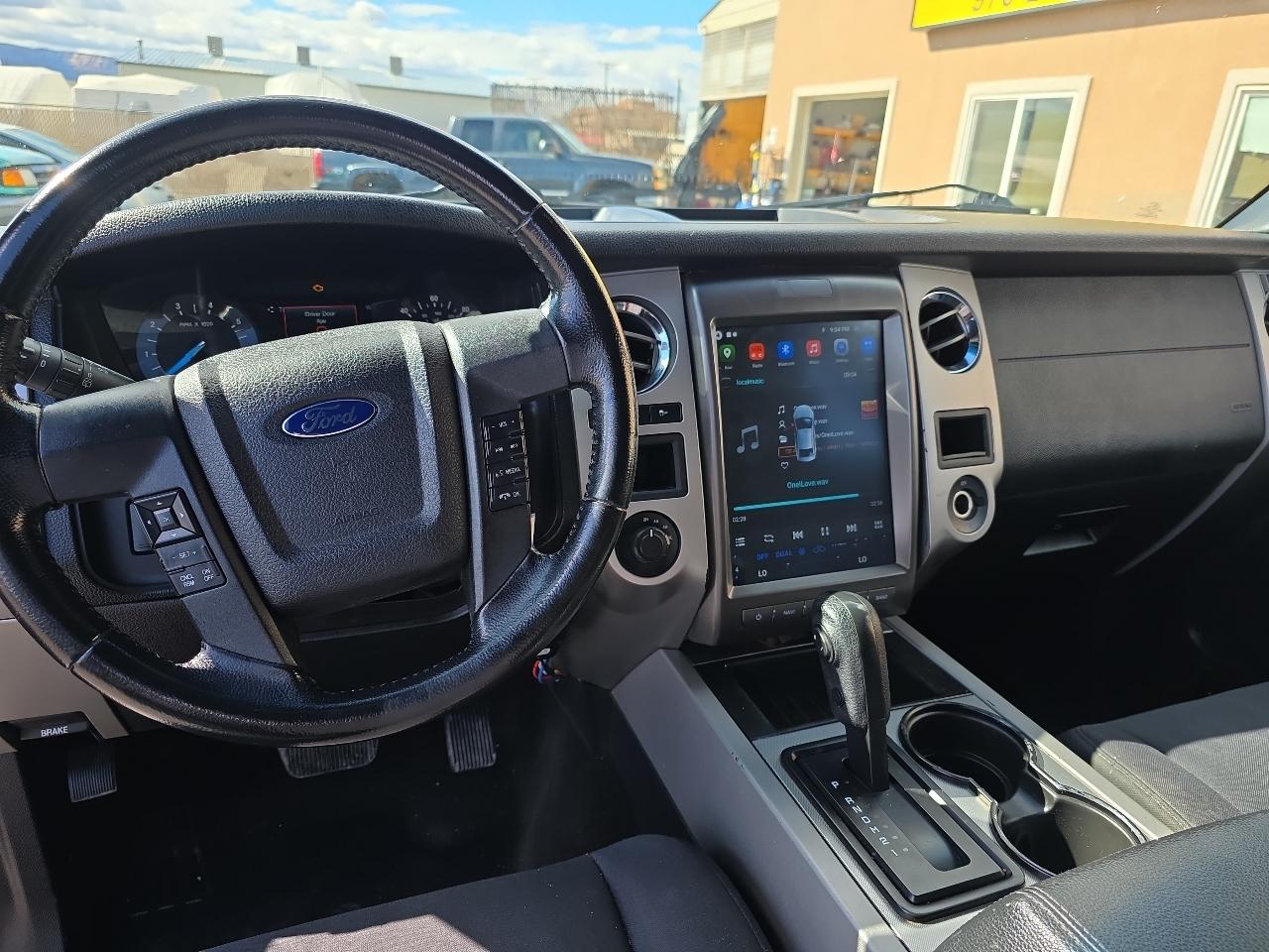 Ford Expedition 4dr XLT Sport 4WD 2016