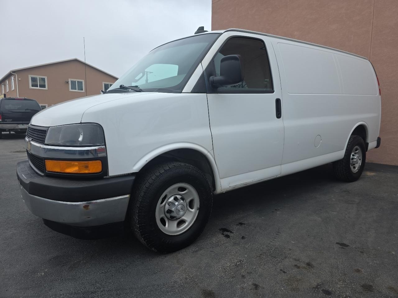 2017 Chevrolet Express Cargo Van RWD 2500 135"