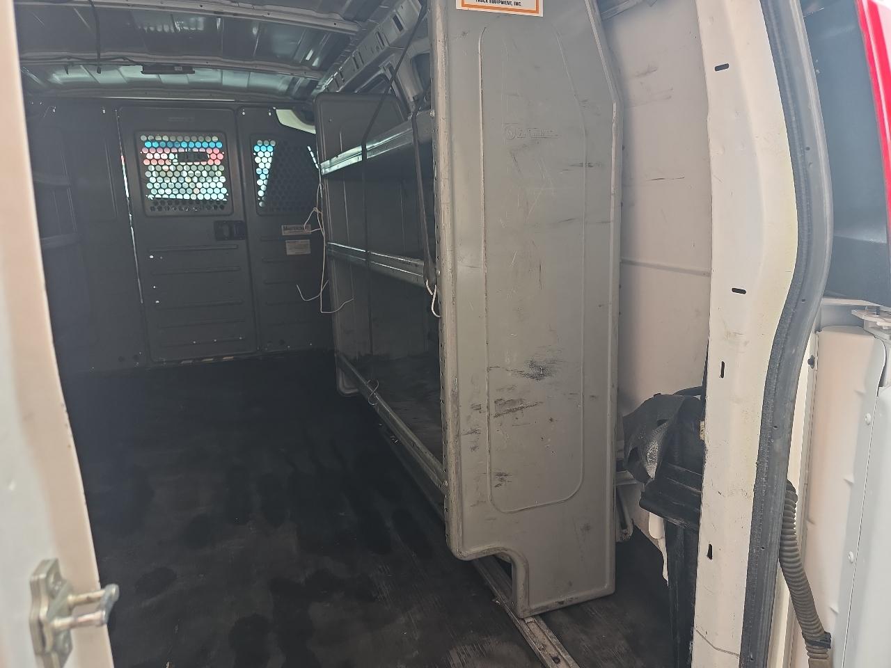 Chevrolet Express Cargo Van RWD 2500 135" 2017