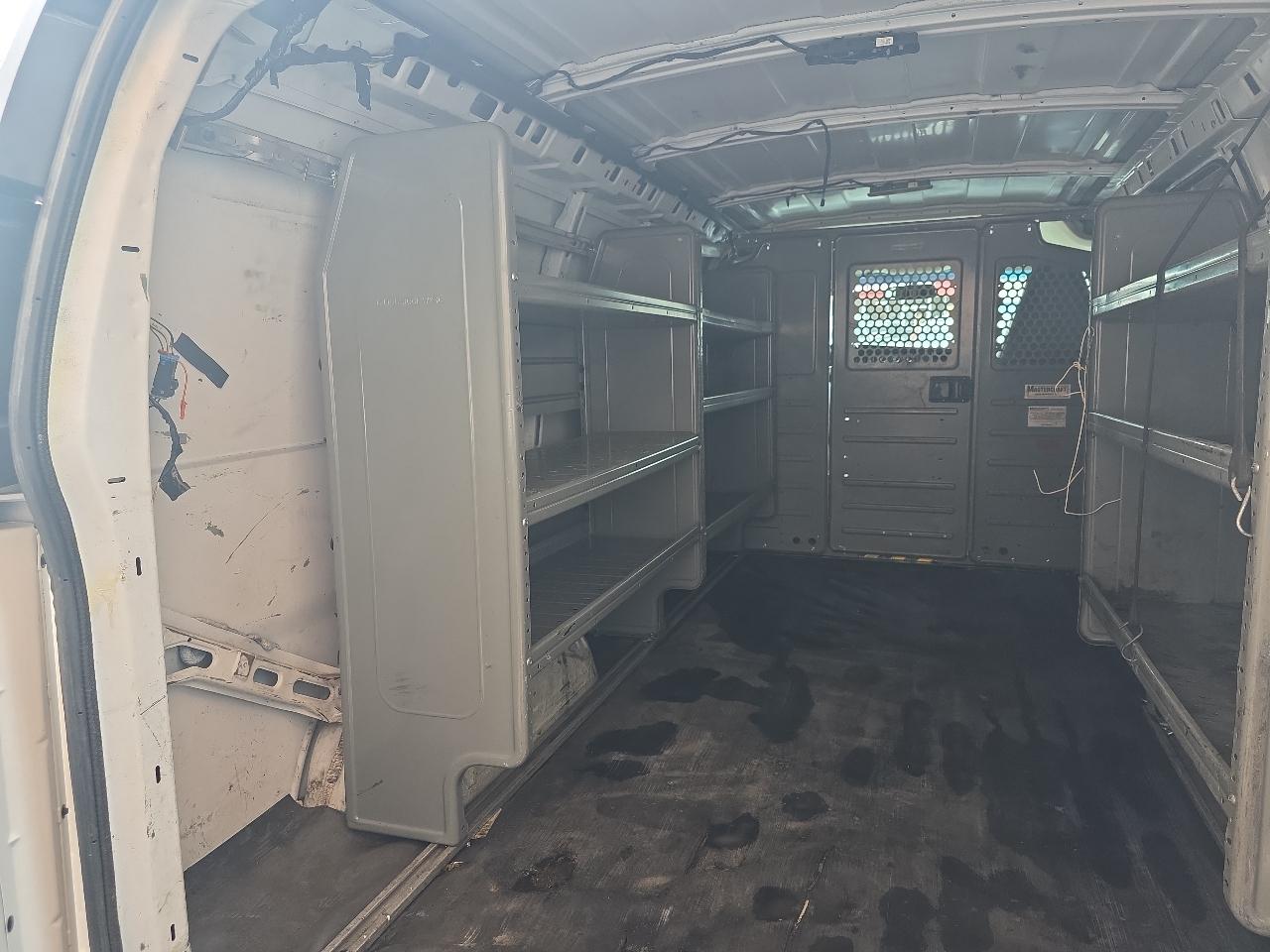 Chevrolet Express Cargo Van RWD 2500 135" 2017