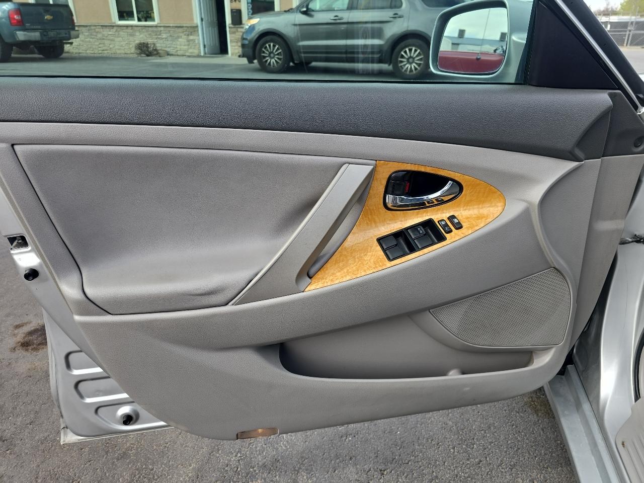 Toyota Camry 4dr Sdn V6 Auto XLE (Natl) 2007