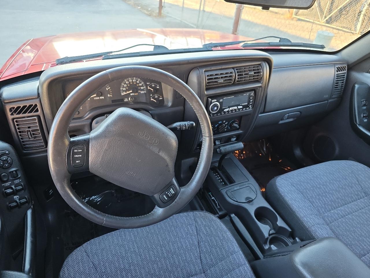 Jeep Cherokee 4dr Police 4WD 2000