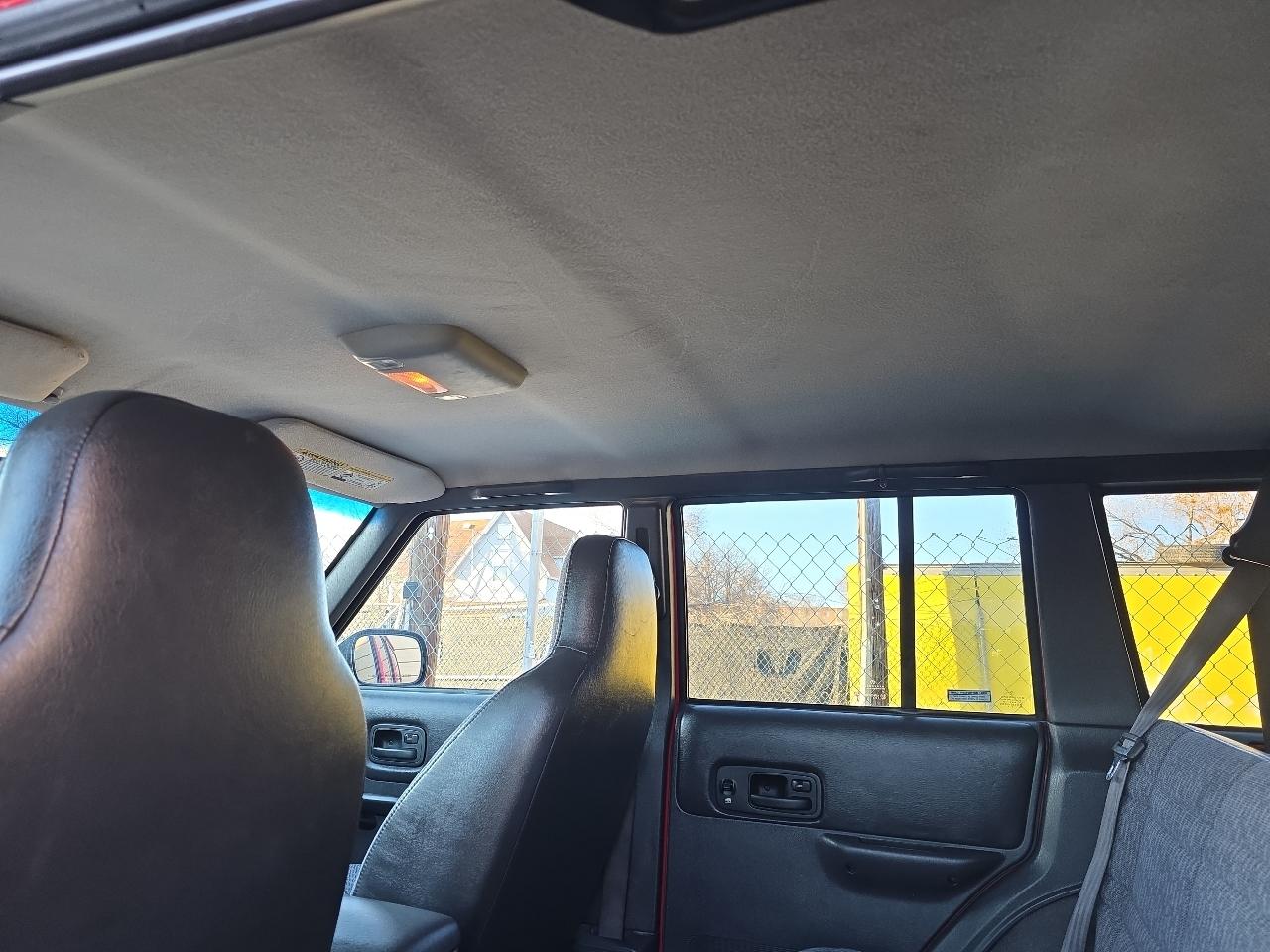 Jeep Cherokee 4dr Police 4WD 2000