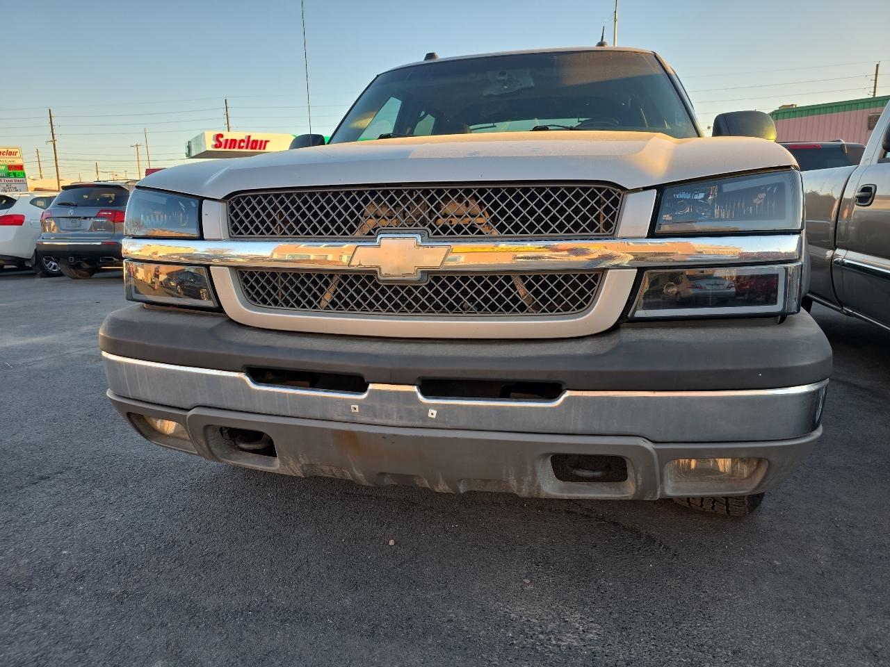 Chevrolet Avalanche 1500 5dr Crew Cab 130" WB 4WD Z71 2004