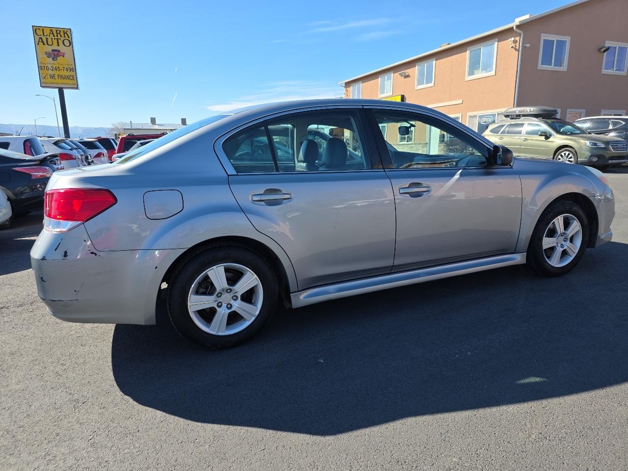 Subaru Legacy 4dr Sdn H4 Auto 2.5i 2010