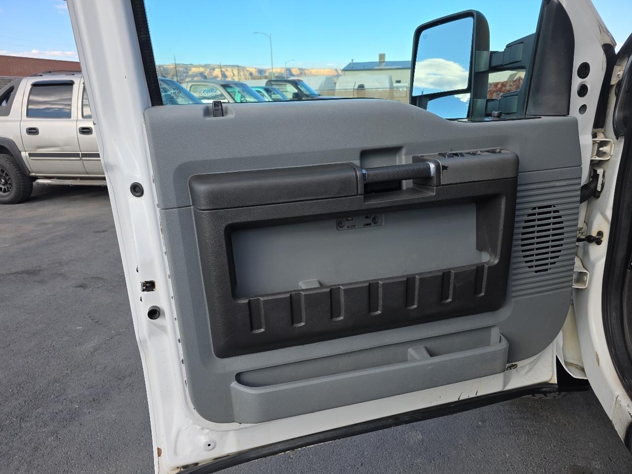 Ford Super Duty F-350 SRW 4WD Crew Cab 156" XLT 2012