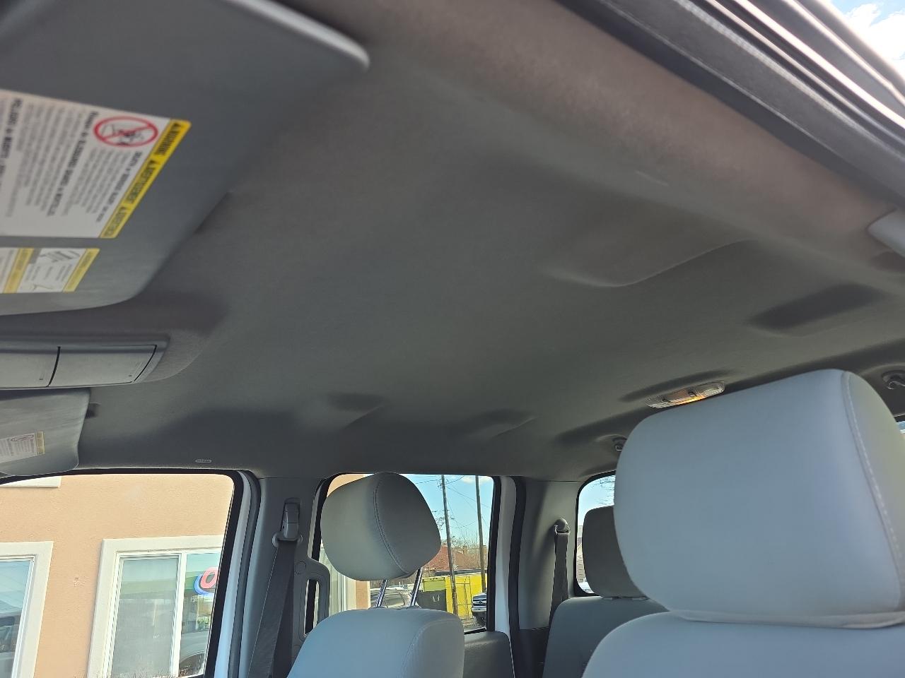 Ford Super Duty F-350 SRW 4WD Crew Cab 156" XLT 2012