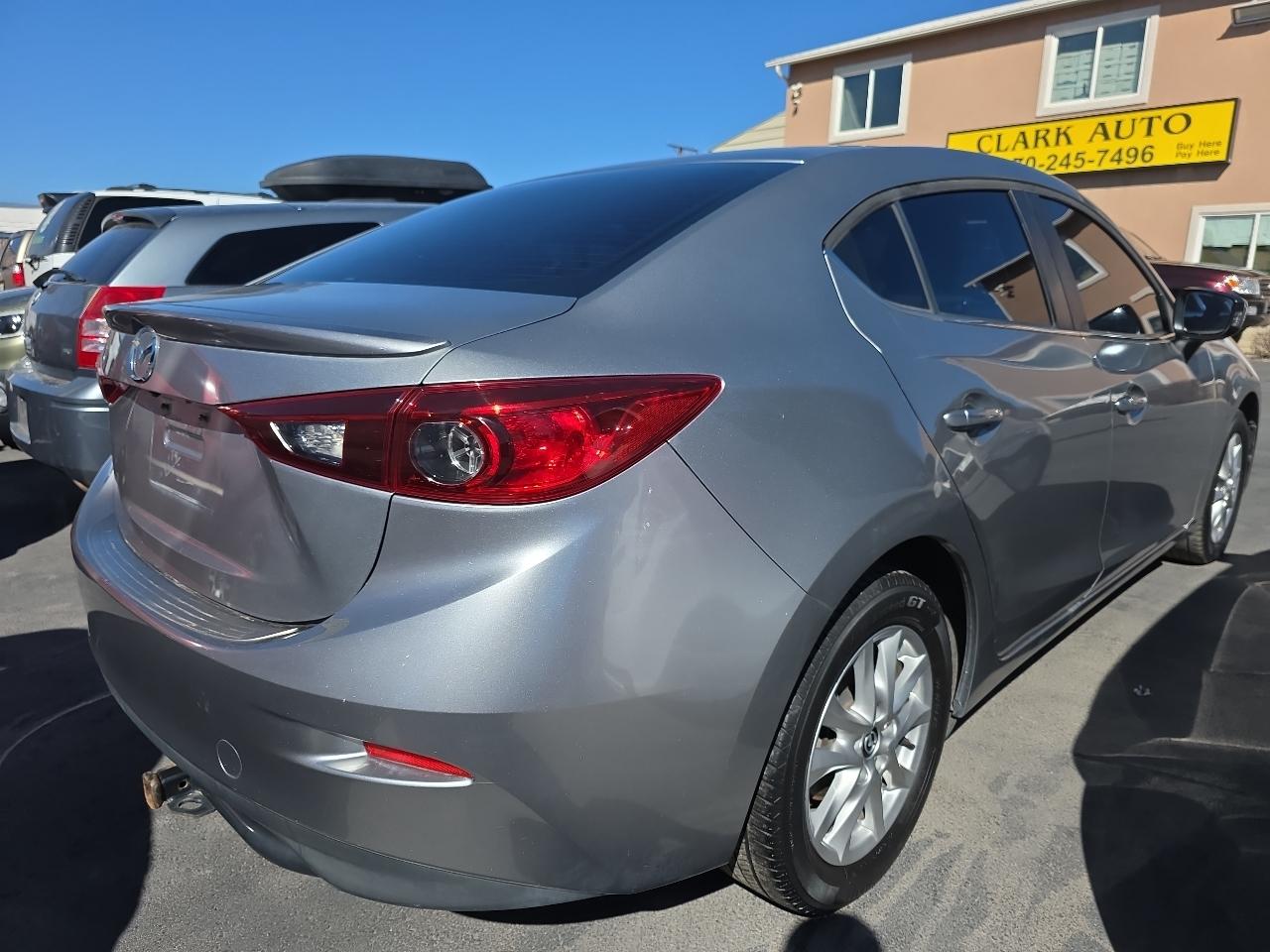 Mazda MAZDA3 4dr Sdn Auto i Touring 2015