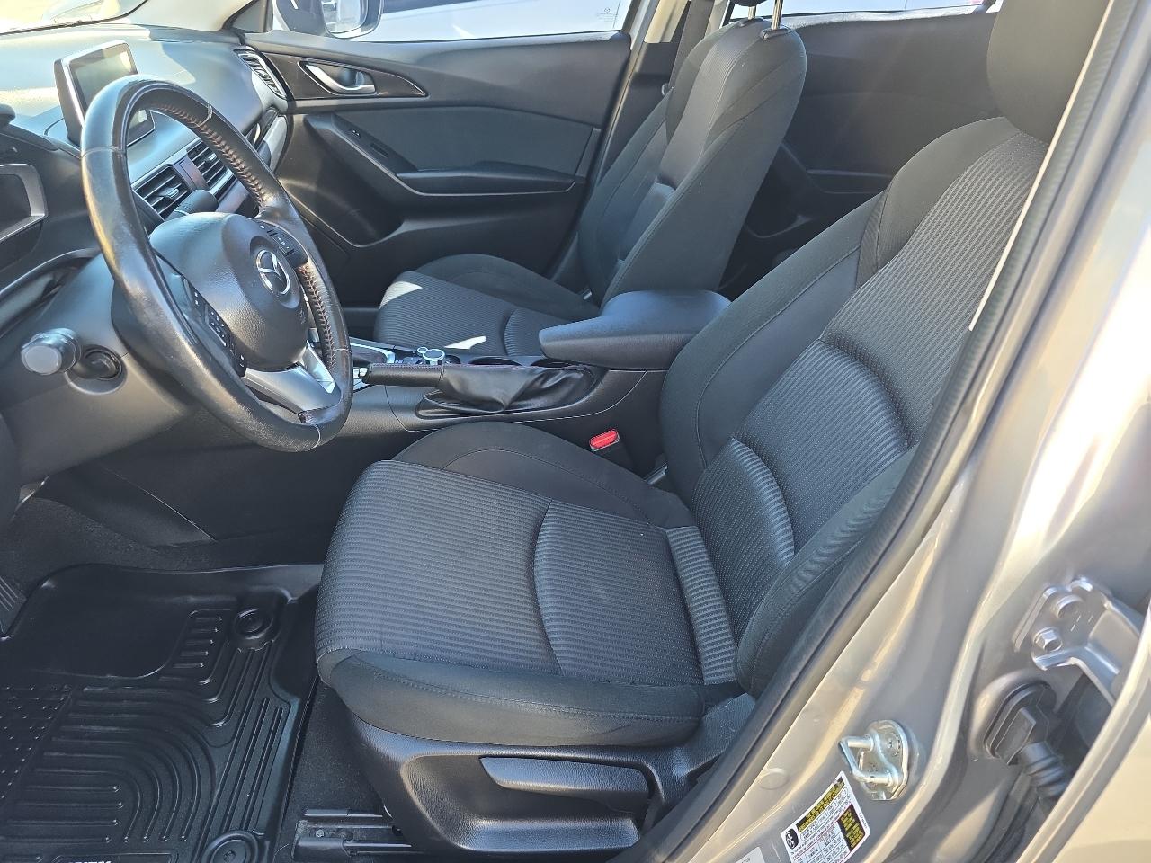 Mazda MAZDA3 4dr Sdn Auto i Touring 2015