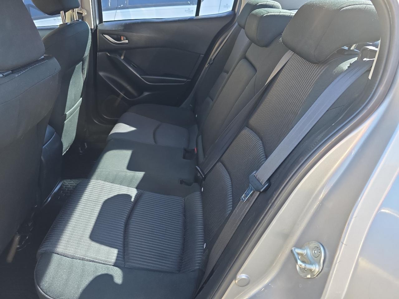 Mazda MAZDA3 4dr Sdn Auto i Touring 2015