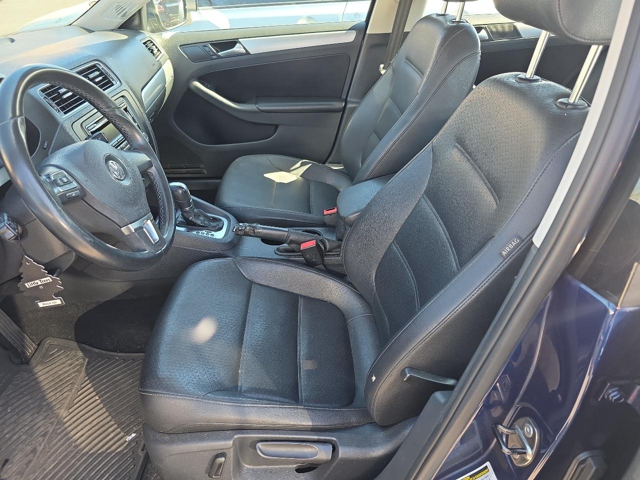 Volkswagen Jetta Sedan 4dr Auto SE PZEV 2014