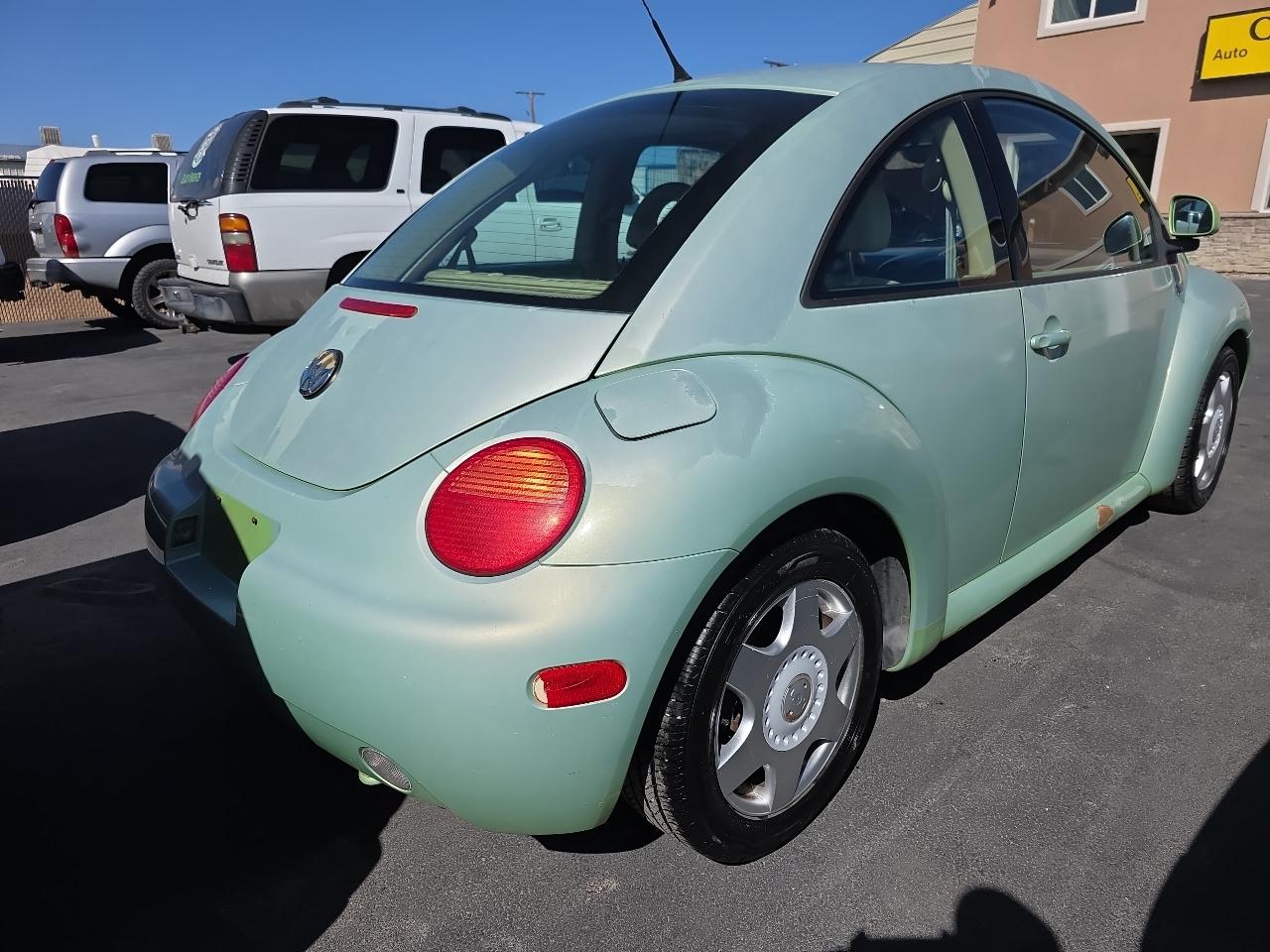 Volkswagen New Beetle 2dr Cpe GLS TDI Auto 2000