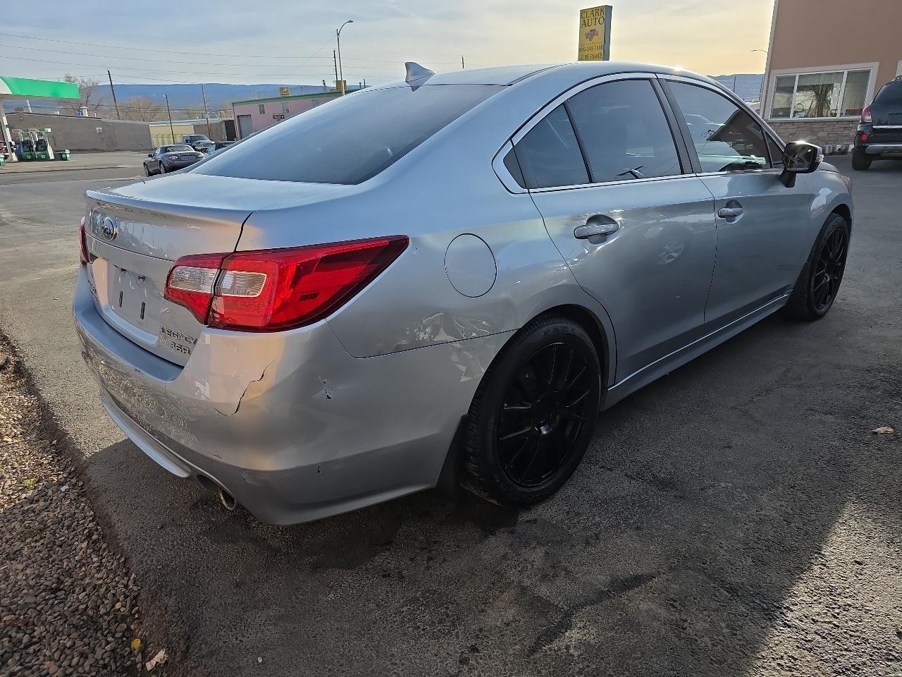 Subaru Legacy 4dr Sdn 3.6R Limited 2016