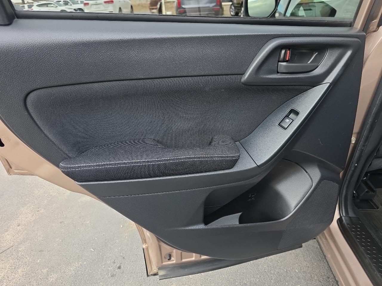 Subaru Forester 4dr Auto 2.5i Premium PZEV 2014