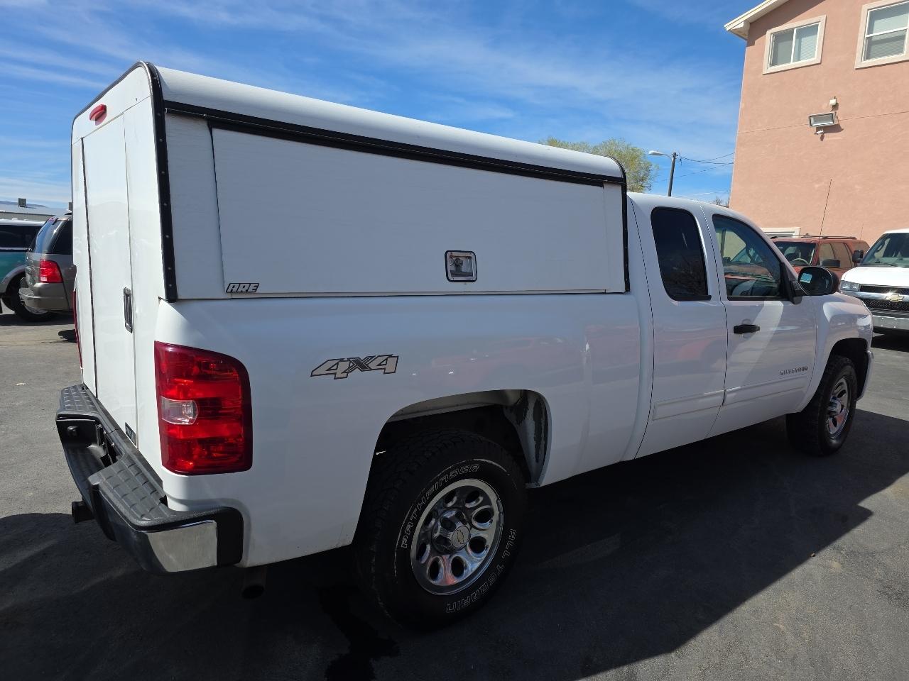 Chevrolet Silverado 1500 4WD Ext Cab 143.5" LT 2011