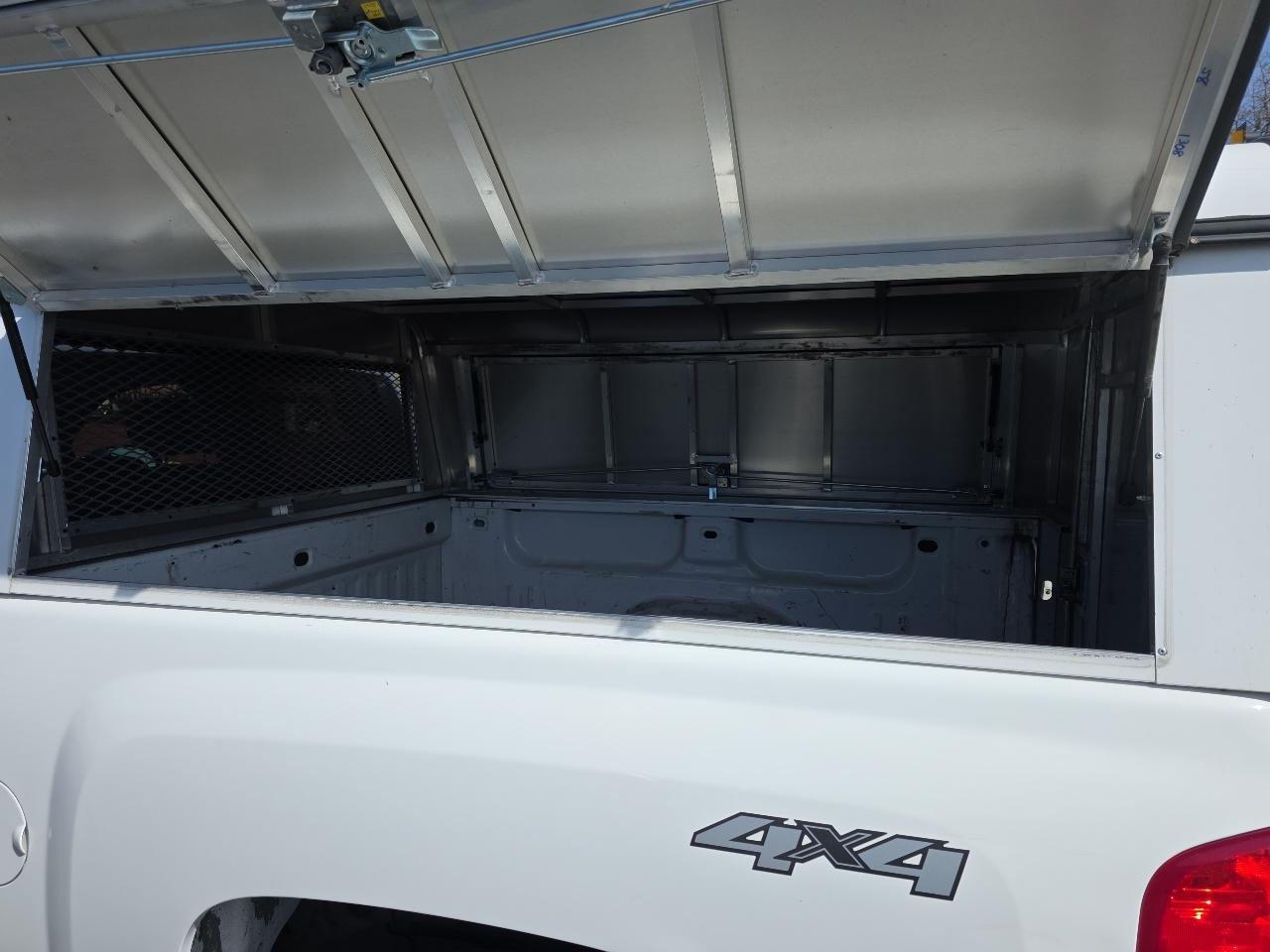 Chevrolet Silverado 1500 4WD Ext Cab 143.5" LT 2011