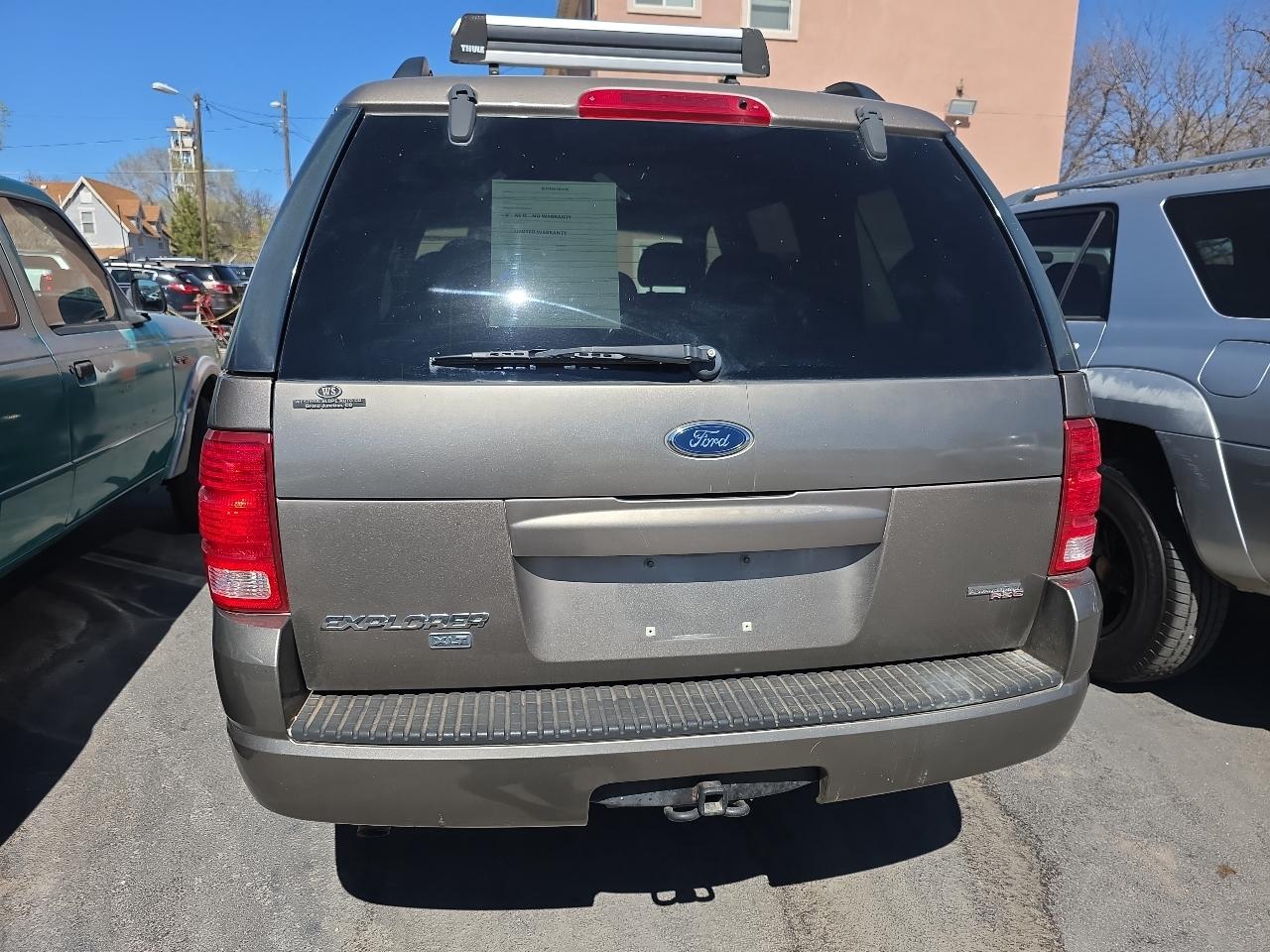 Ford Explorer 4dr 114" WB 4.0L XLT 4WD 2005