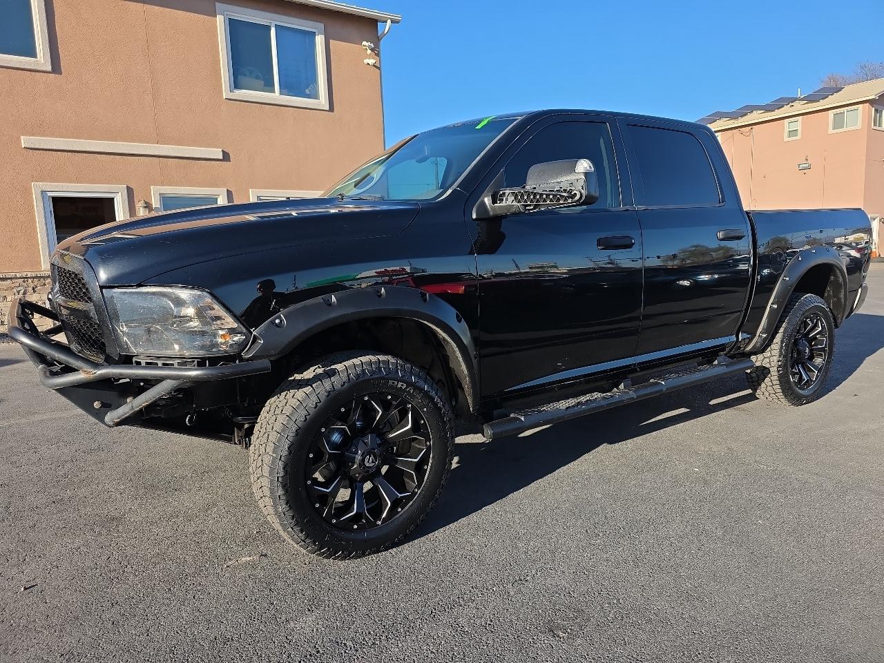 RAM 1500 4WD Crew Cab 140.5" Express 2013