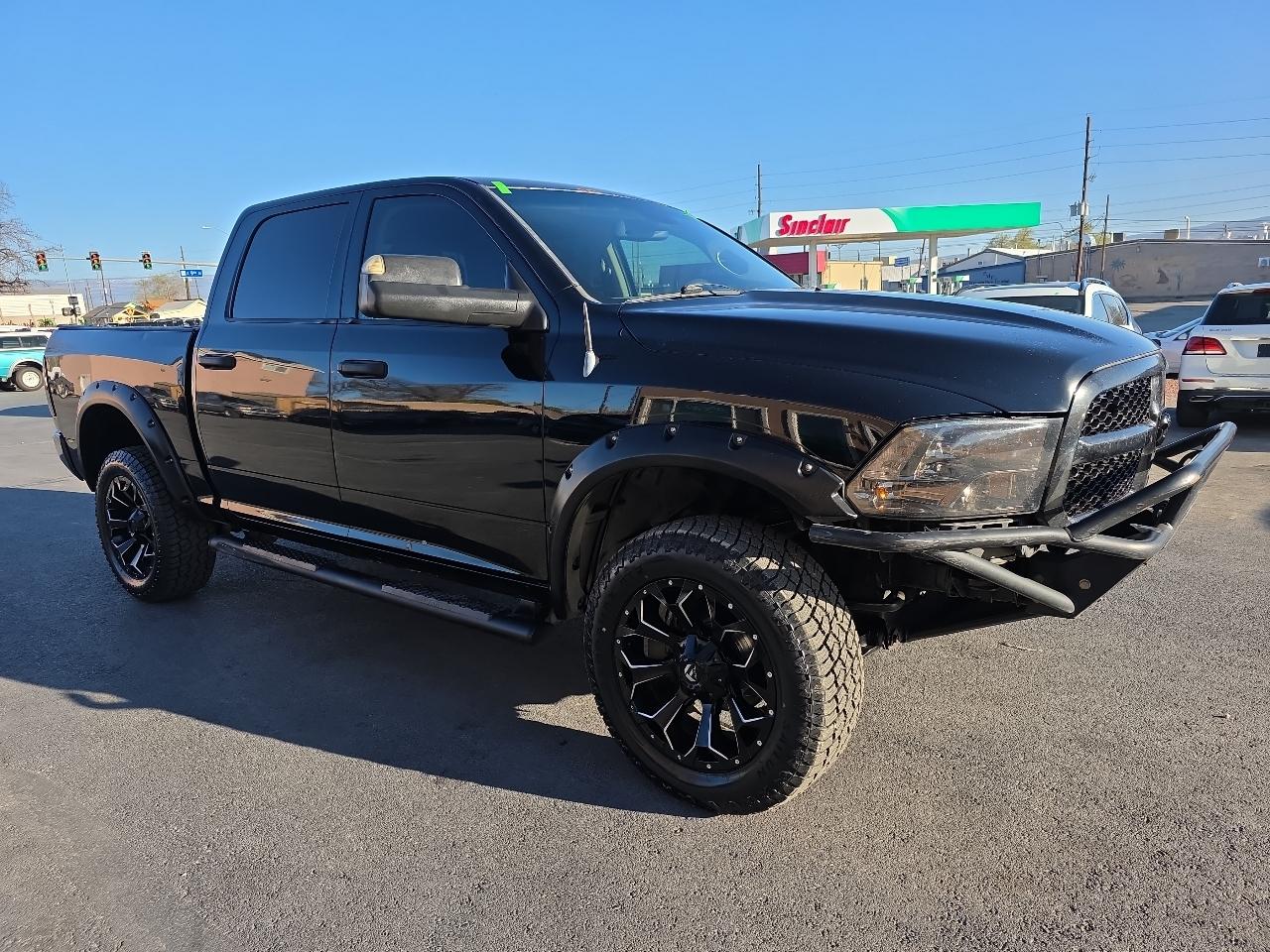 RAM 1500 4WD Crew Cab 140.5" Express 2013