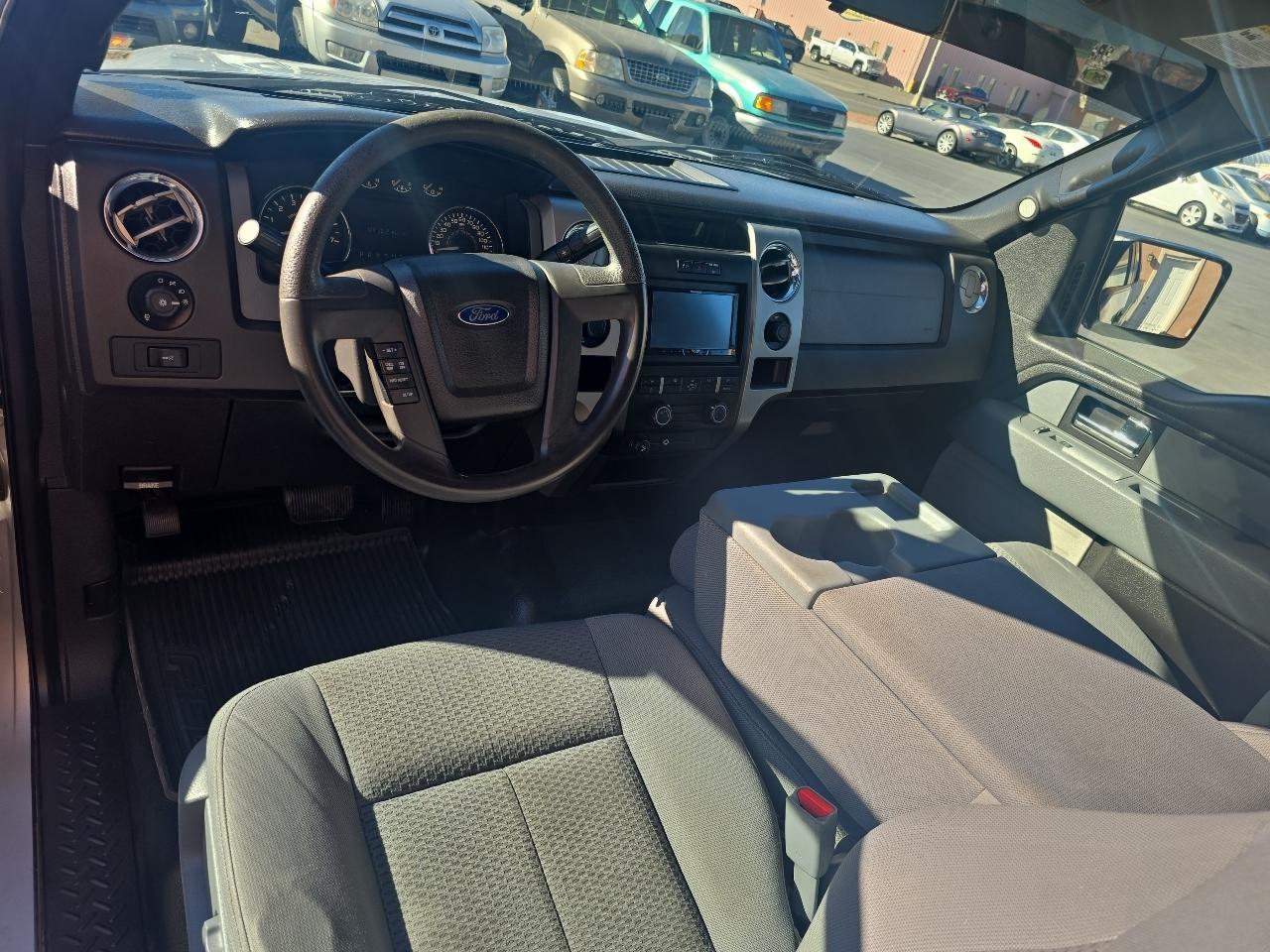 Ford F-150 4WD SuperCab 145" Lariat 2012