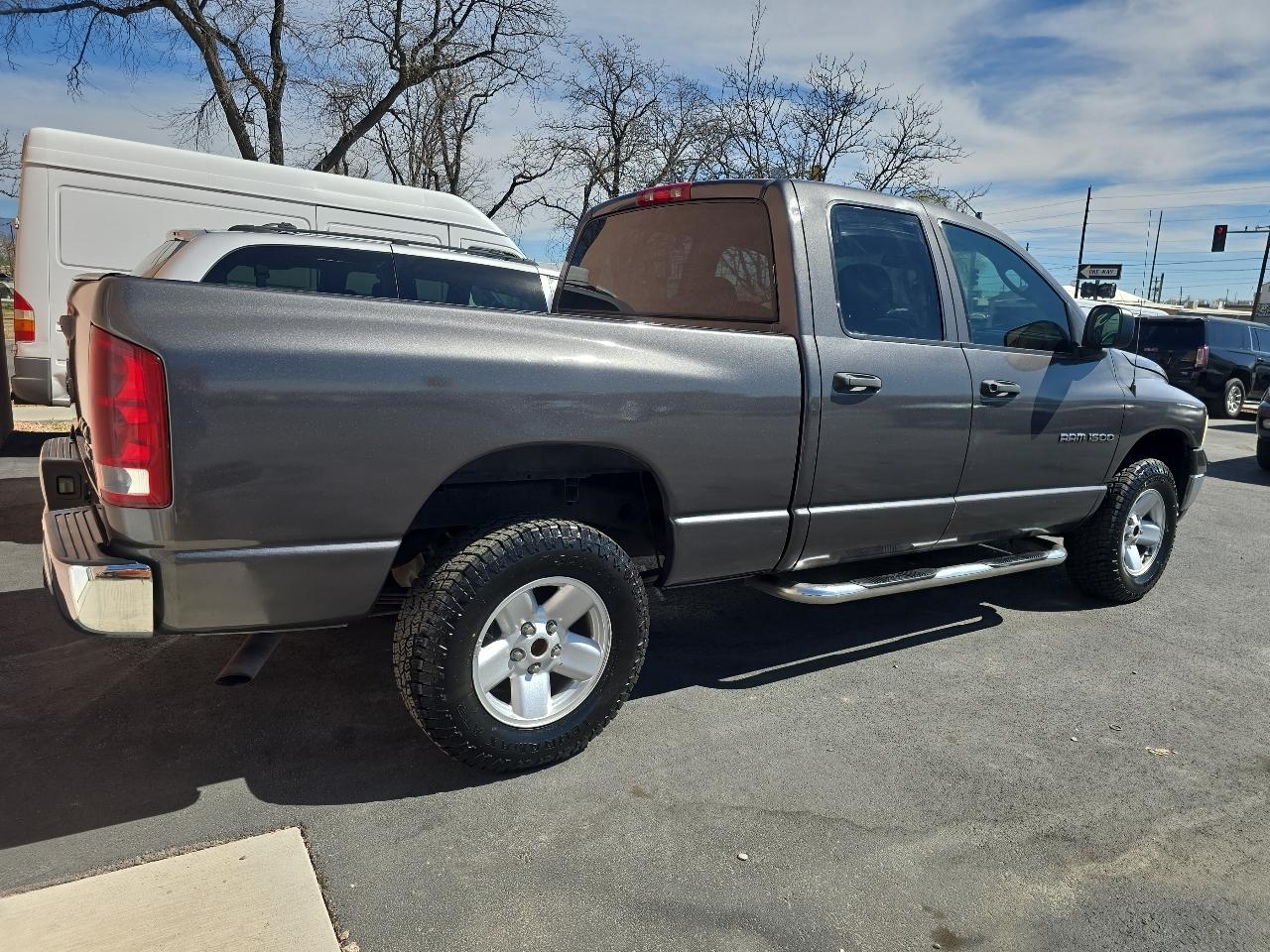Dodge Ram 1500 4dr Quad Cab 140.5" WB 4WD SLT 2003