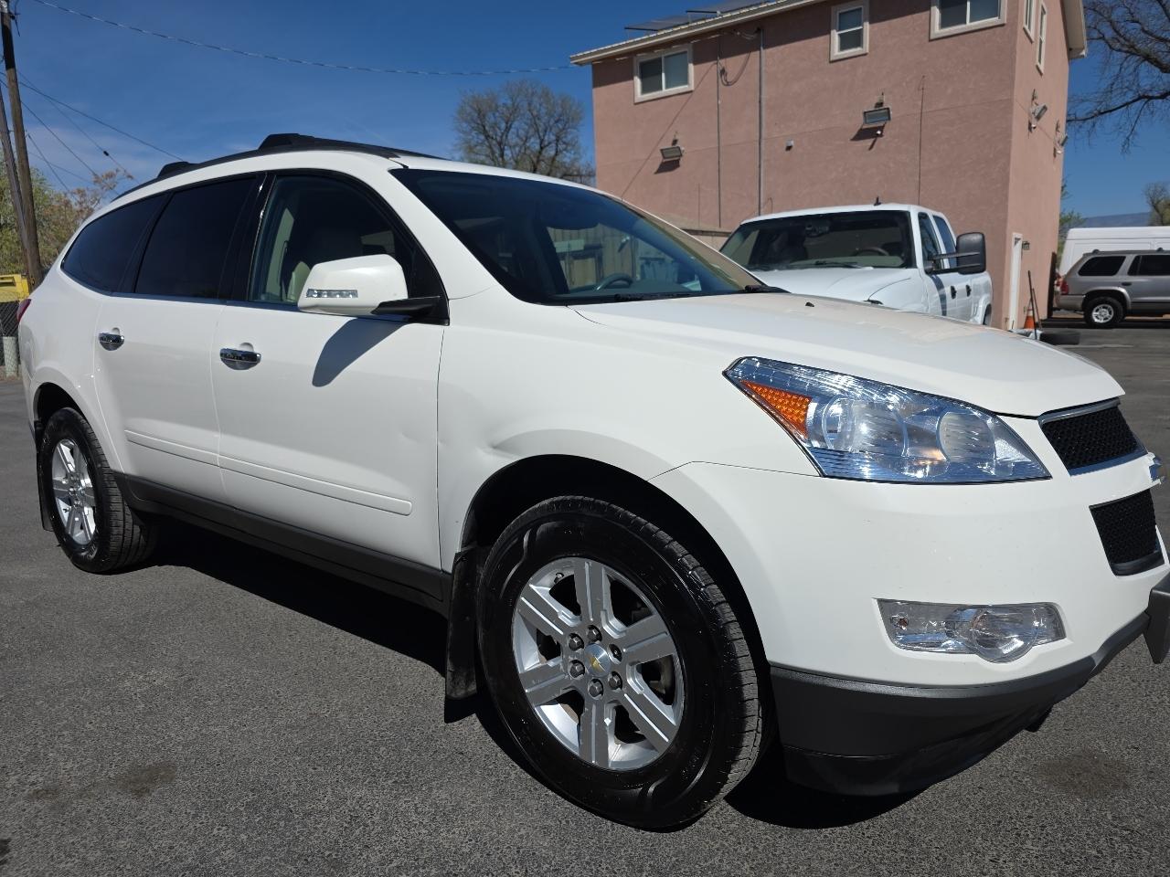 2011 Chevrolet Traverse AWD 4dr LT w/2LT