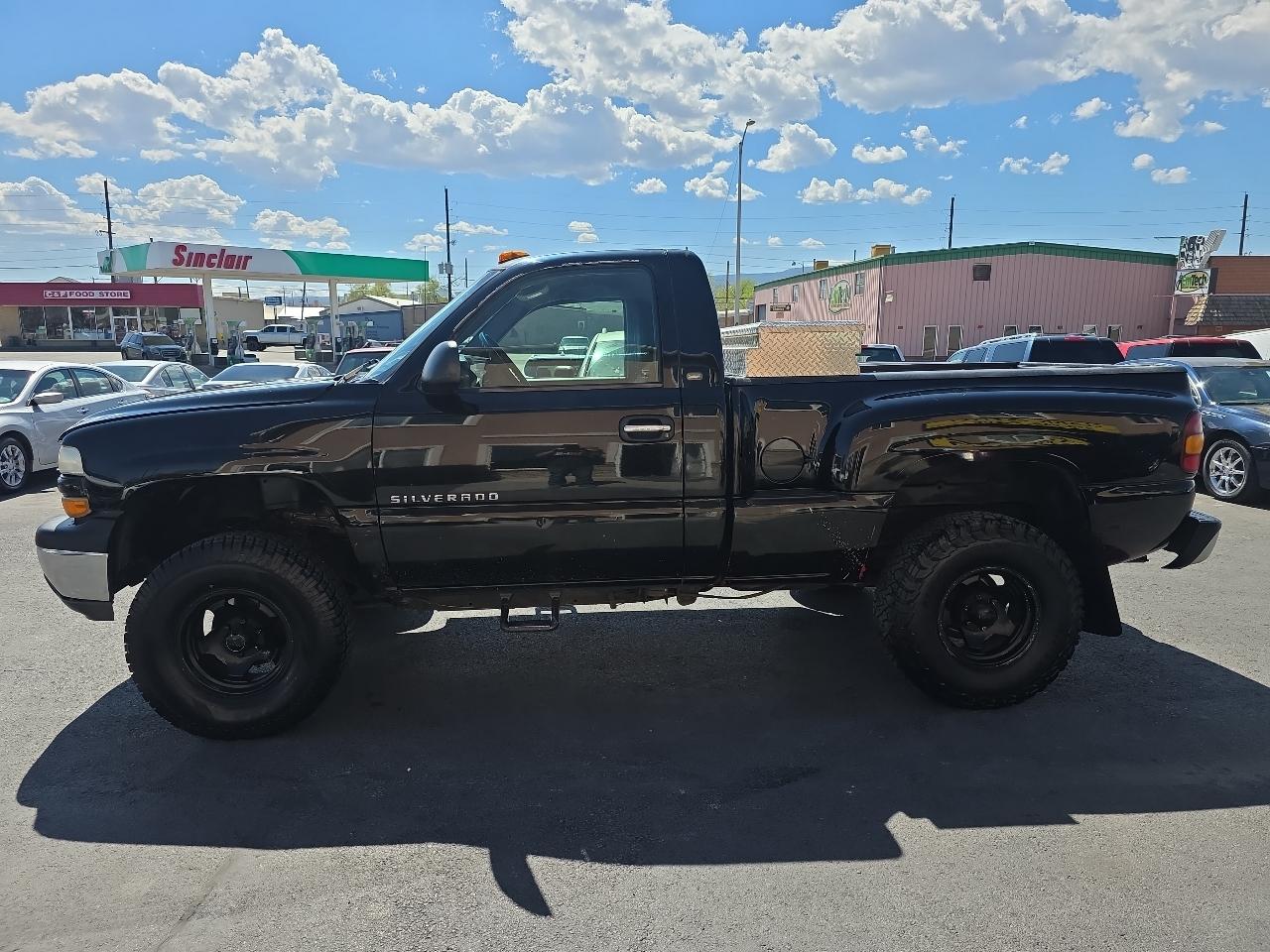 Chevrolet Silverado 1500 1LT Regular Cab 4WD 2002