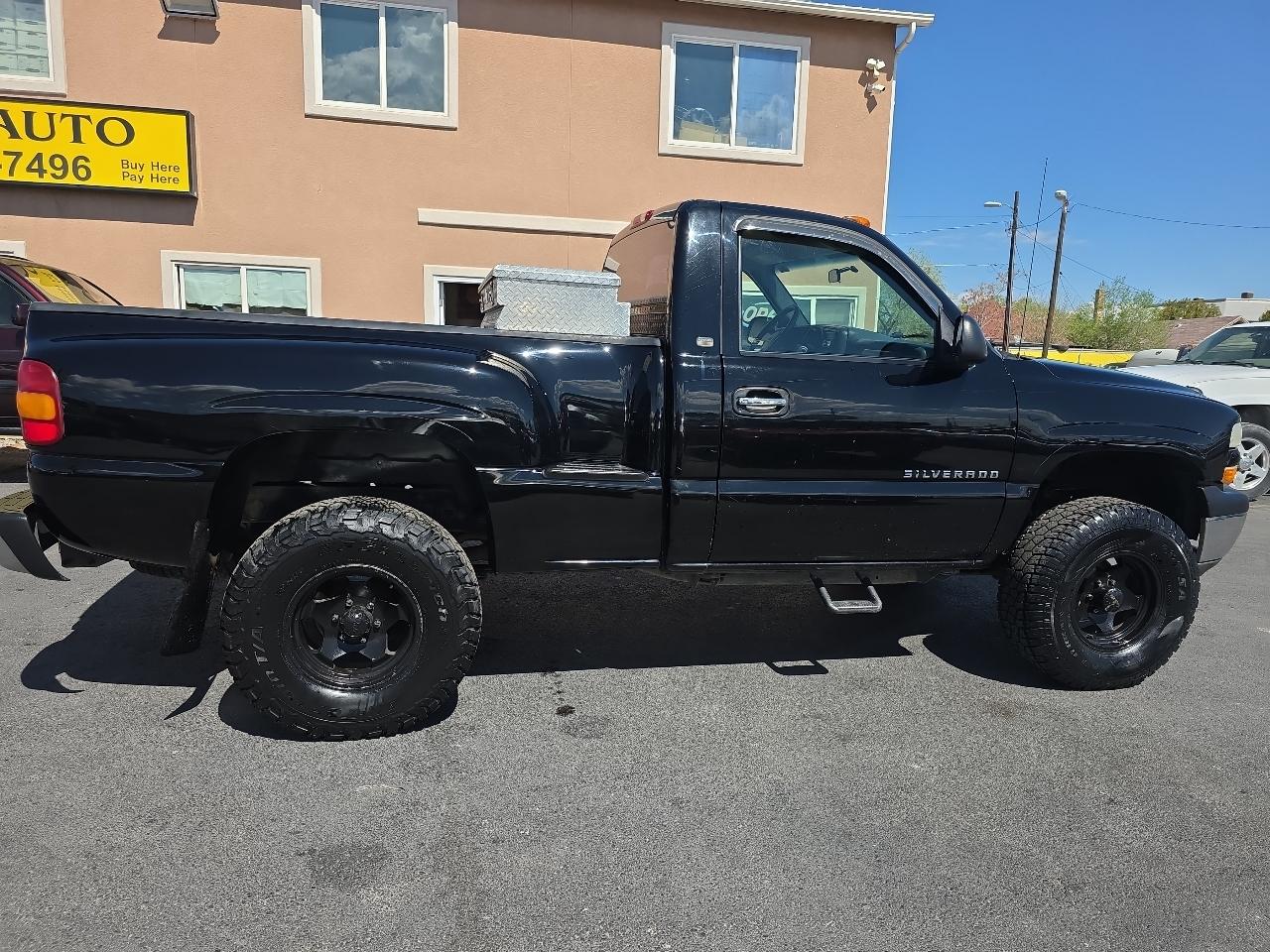 Chevrolet Silverado 1500 1LT Regular Cab 4WD 2002