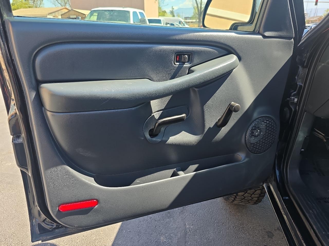 Chevrolet Silverado 1500 1LT Regular Cab 4WD 2002