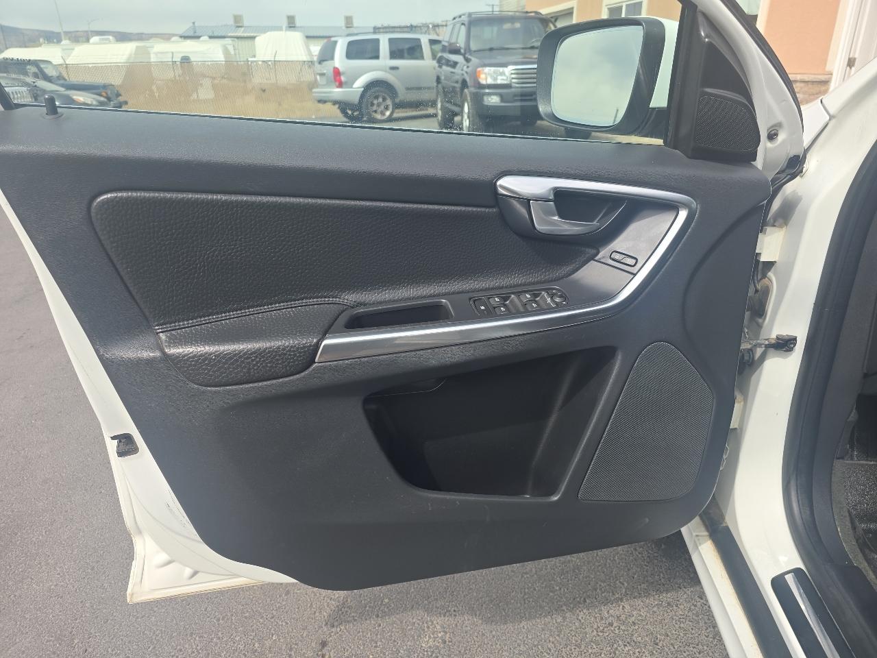 Volvo XC60 AWD 4dr 3.0L 2014