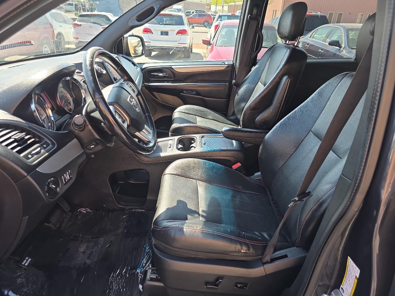 Dodge Grand Caravan 4dr Wgn R/T 2014