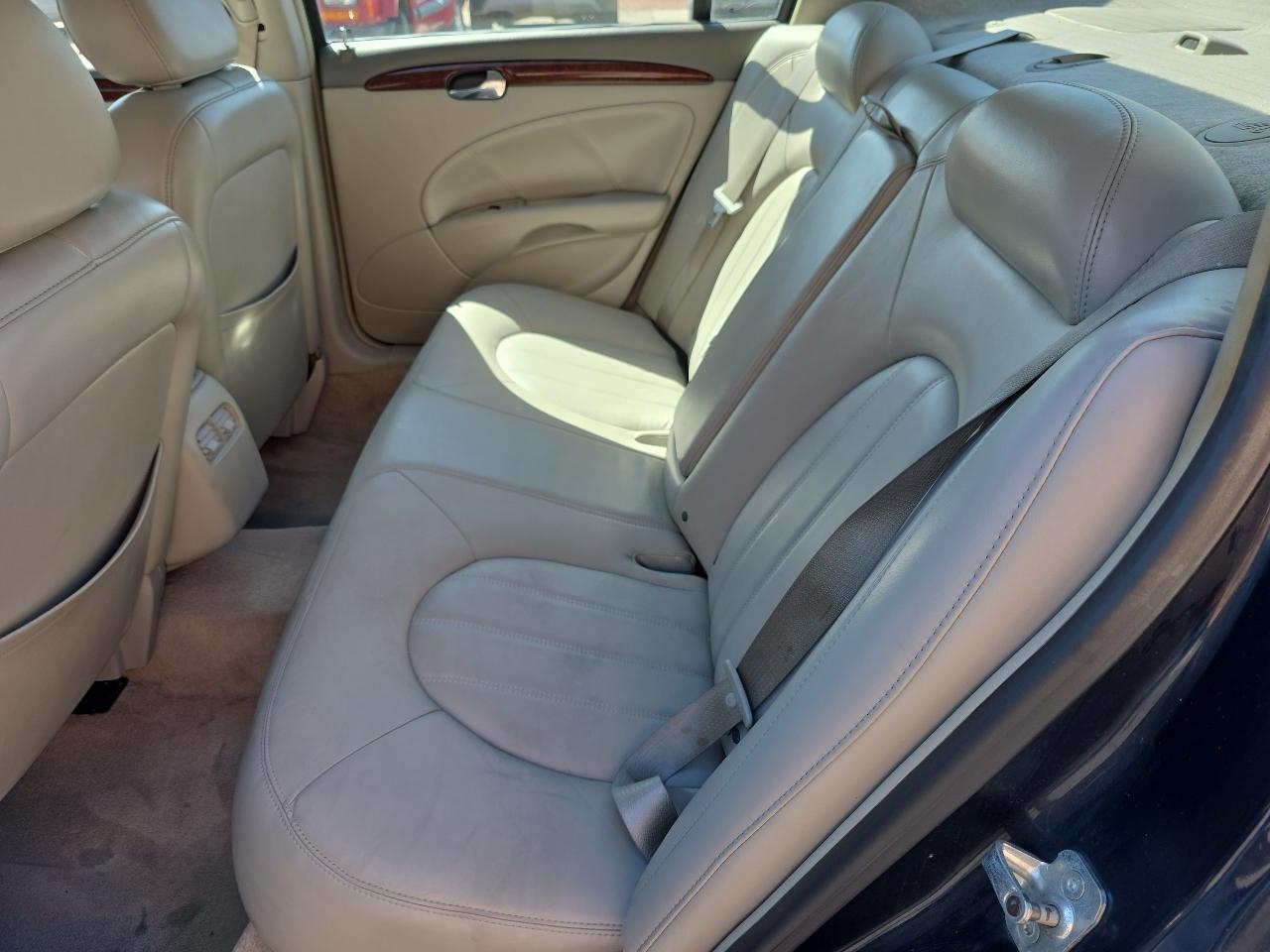 Buick Lucerne 4dr Sdn V6 CXL 2008