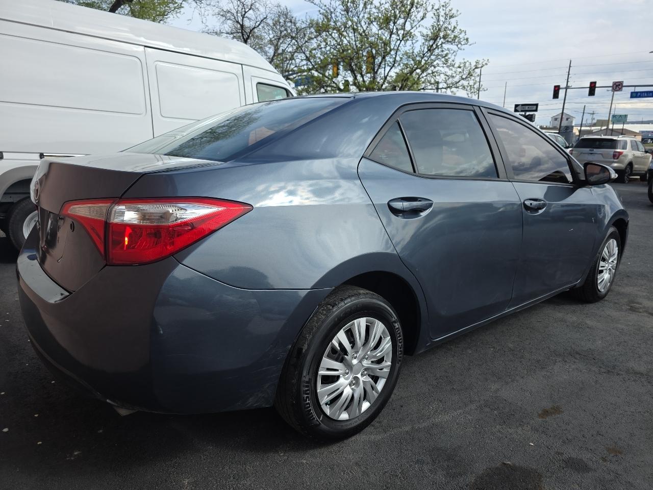 Toyota Corolla 4dr Sdn CVT LE Premium (Natl) 2015