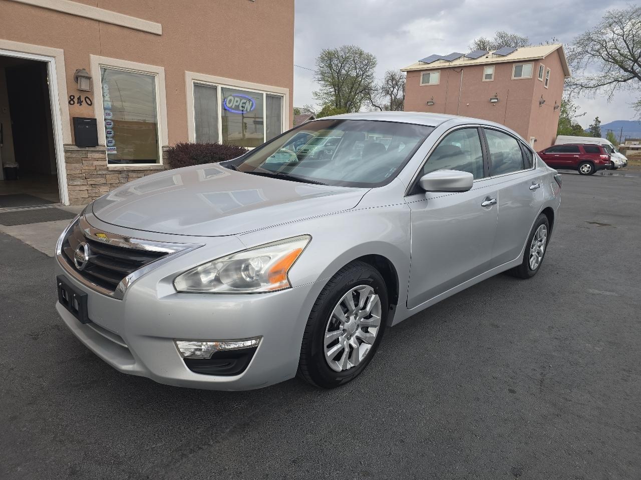 Nissan Altima 4dr Sdn I4 2.5 2014