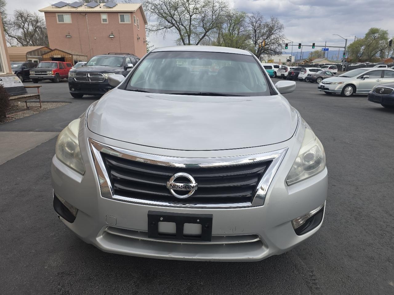 Nissan Altima 4dr Sdn I4 2.5 2014