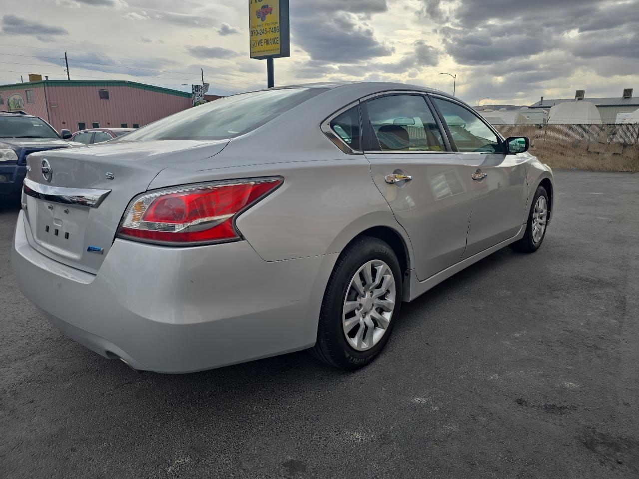 Nissan Altima 4dr Sdn I4 2.5 2014