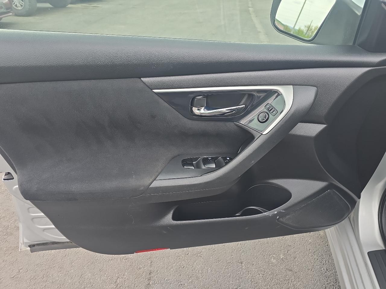 Nissan Altima 4dr Sdn I4 2.5 2014