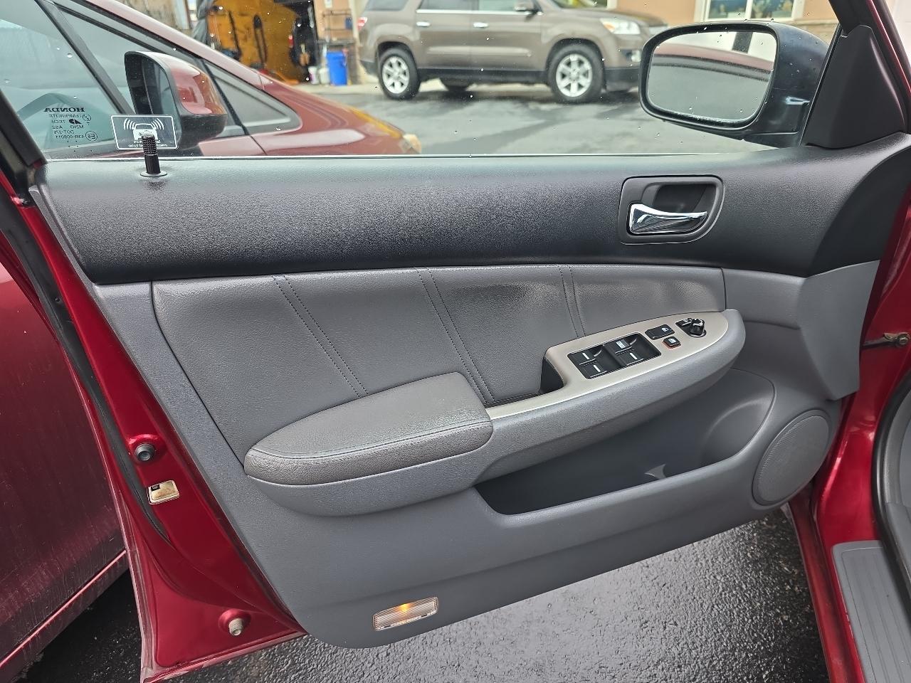 Honda Accord Sdn EX-L V6 AT 2006