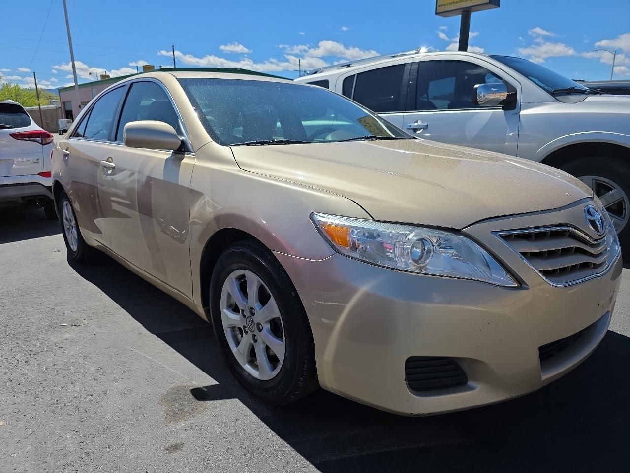 Toyota Camry 4dr Sdn I4 Man LE (Natl) 2011